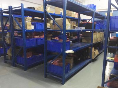 倉(cāng)庫(kù)三